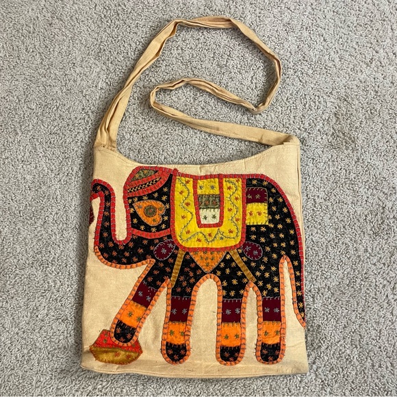 VINTAGE Beige Orange Brown EMBROIDERED Stitch ELEPHANT Hobo CROSSBODY Bag PURSE - Picture 1 of 4